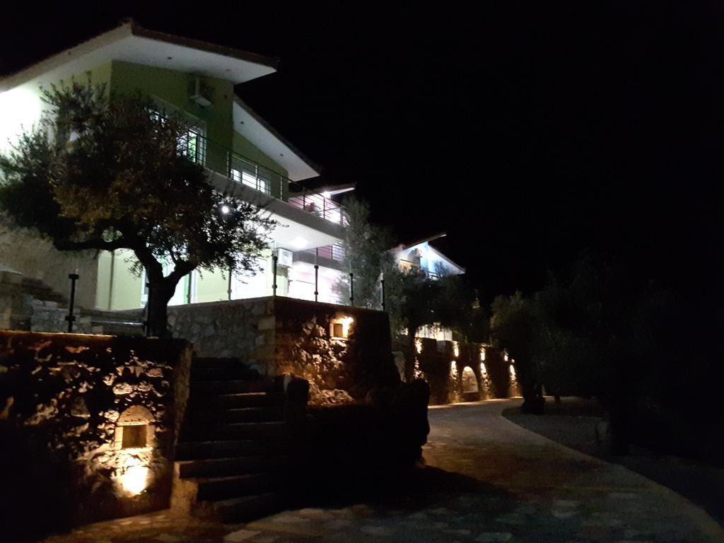 Shiraz Villas Calamata Exterior foto
